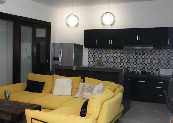 3-bedroom With Pool 别墅 坎古
